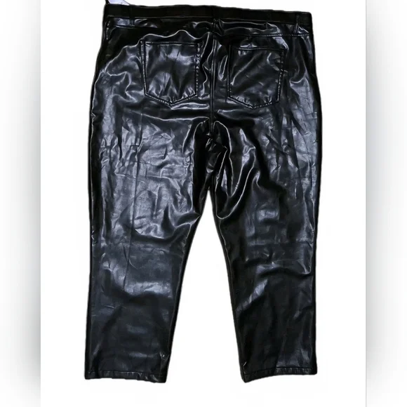 NWT Abercrombie Curve Love Vegan Leather ’90s Straight Pants Ultra High Rise - Picture 2 of 9